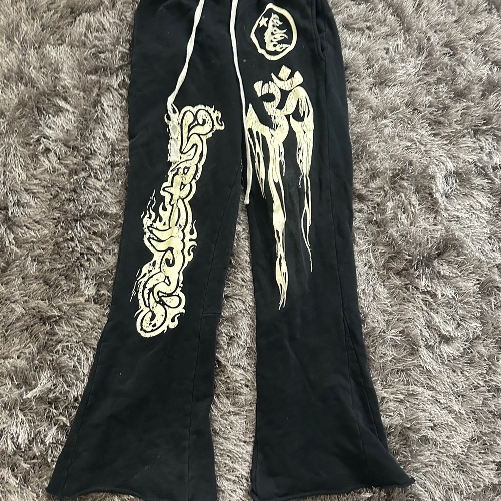 Flared Black Hellstar Sweats, Kind of fit like medium Send offers